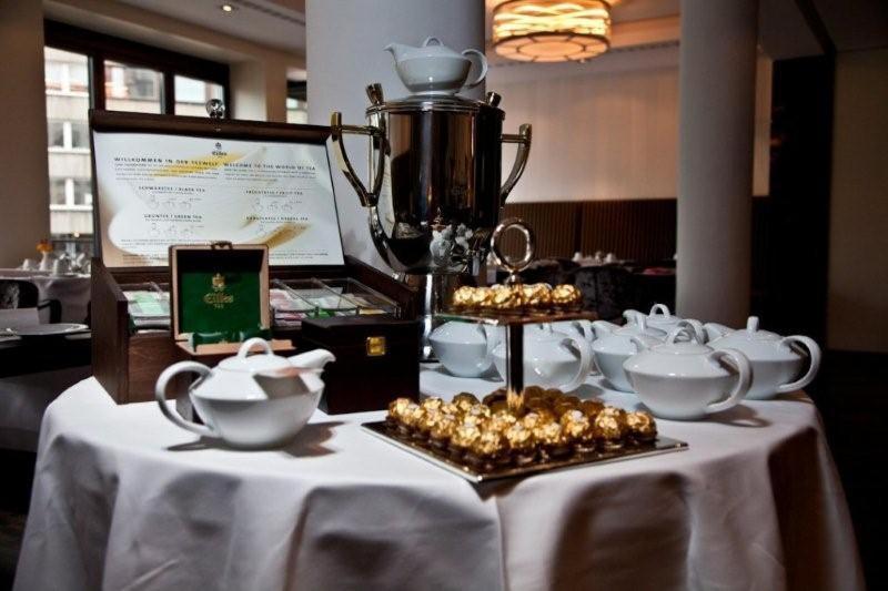 Hotel Favor Dusseldorf Bagian luar foto
